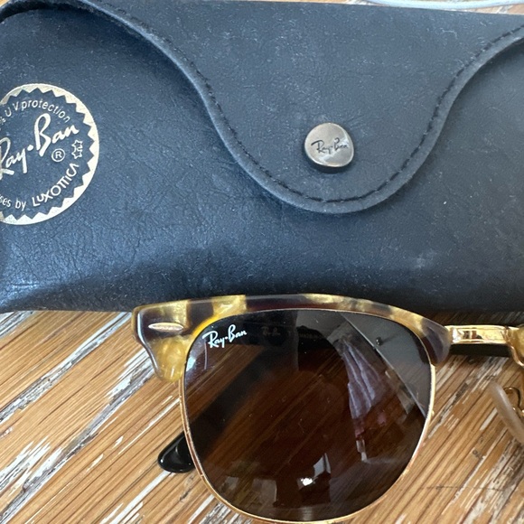 RayBan Clubmaster Tortoise with Brown Lens - Picture 3 of 5